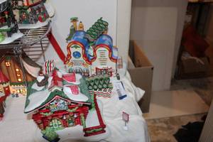 lot 216 image: Vintage Studio 56 Hand Painted Porcelain Christmas Village Piece