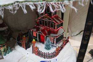 lot 220 image: Vintage Studio 56 Hand Painted Porcelain Christmas Village Piece