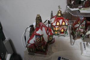 lot 214 image: Vintage Studio 56 Hand Painted Porcelain Christmas Village Piece