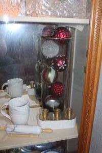 lot 295 image: Tall Vase and Other Kitchen Decor Items