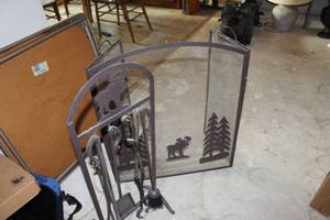 lot 391 image: Fireplace Set, Includes Screen and Fireplace tools, Pictured as shown