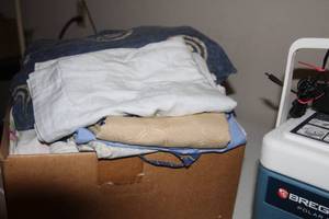 lot 178 image: Twin and Double Sheet sets  5 total