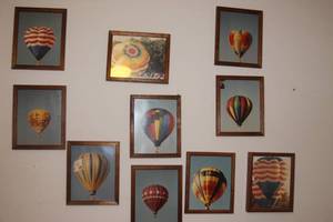 lot 200 image: Framed Photos of Hot air balloons