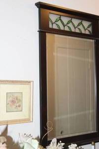 lot 254 image: Beautiful Framed Art and Framed Mirro Matches lot 252