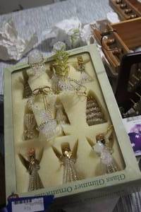 lot 238 image: Set of Hand Spun Glass Ornaments Very Pretty
