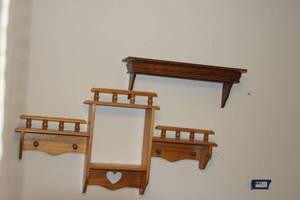 lot 273 image: Misc Wooden Shelves