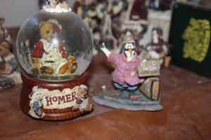 lot 367 image: Boyds Bears