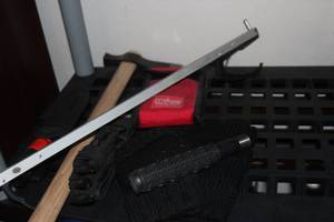 lot 396 image: Hatchet, Throwing Knives, Grabber for out of reach things