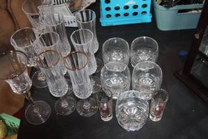lot 385 image: Crystal Stemware