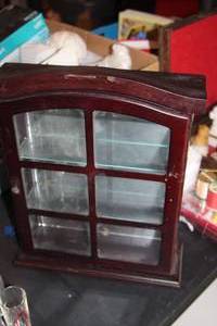 lot 409 image: Small Display Shelf