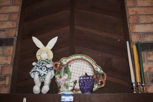 lot 390 image: Bunny Rabbit and Fitz and Floyd Pieces, See Photos
