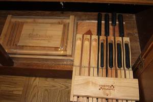 lot 289 image: Butcher Block with knives, and Wooden Dish Drainer