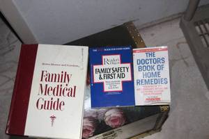 lot 429 image: Family Medical and Medicine Books