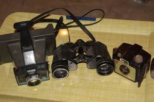 lot 313 image: Vintage Polaroid, Small Brownie, and Binoculars