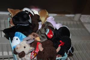 lot 326 image: Misc Ty Beanie Babies
