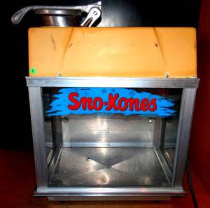 lot 3 image: BIG $ ITEM - FULLY FUNCTIONAL Gold Medal Products Sno-Kones Deluxe SnoKonette Model 1002
