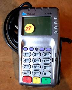 lot 28 image: VERIFONE VX805 EMVCONTACTLESS PINPAD