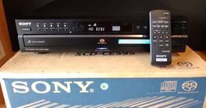 lot 32 image: Sony SCD-CE595 - 5-Disc DSD Format SACD and CD Player wRemote & Docs - TESTEDWORKS $$$
