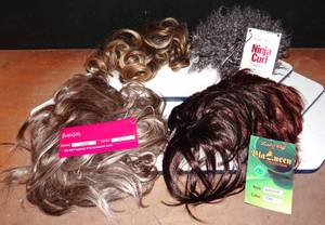 lot 170 image: ASSORTMENT OF NEW HAIR WIGS WITH TAGS