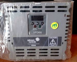 lot 193 image: NEW Johnson Controls VFD66 VFD66CAA-2 Variable Frequency Fan Speed Control