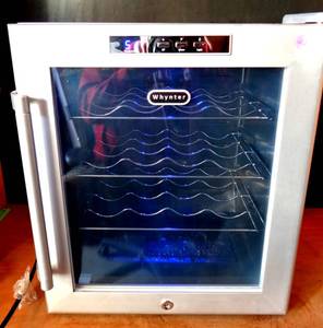 lot 262 image: WC-16S Whynter SNO 16 Bottle Wine Cooler - TESTEDWORKING $$$