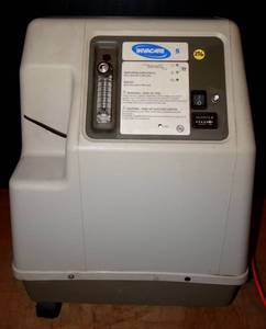 lot 296 image: FOR PARTS OR REPAIR - Invacare 5 model IRC5XL02 Home Oxygen Concentrator