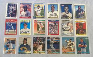 lot 11 image: Various Cards Ken Griffey Jr #424, Kirby Puckett, Randy Johnson and others