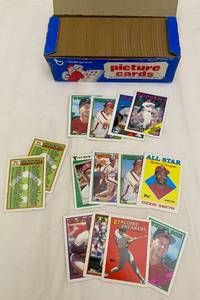 lot 81 image: Topps 500 Count 1988 Baseball Cards see pictures for sample of players included