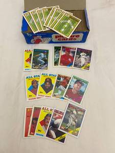 lot 82 image: Topps 500 Count 1988 Baseball Cards see pictures for sample of players included