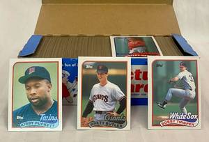lot 172 image: 1989 Topps Baseball Picture Cards