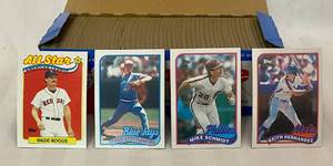 lot 174 image: 1989 Topps Baseball Picture Cards