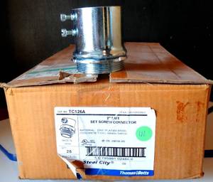 lot 62 image: Thomas & Betts SG TC126A 2 Conn, SSCREW, EMT, STL (Pack of 25)