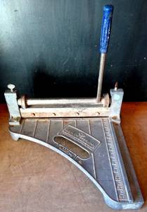 lot 103 image: BIG $ ITEM - Crain Model A Vinyl Tile Cutter