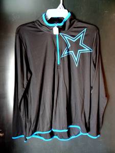 lot 108 image: NEW WITH TAGS - NFL LICENSED DALLAS COWBOYS WOMENS XL LONG SLEEVE PULLOVER