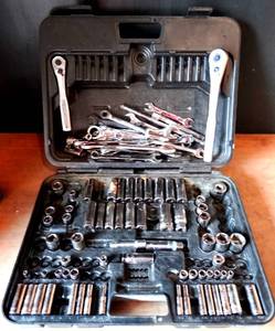 lot 155 image: LARGE BOX WITH ASSORTMENT OF CRAFTSMAN WRENCHES AND SOCKETS AS SHOWN IN HARD CASE