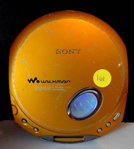 lot 162 image: Sony D-e350 Portable CD Player ESPMAX Walkman