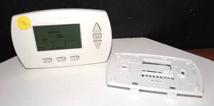 lot 174 image: Honeywell RTH6300B Digital 5-2 Day Programmable Thermostat - BATTERY TESTED GOOD