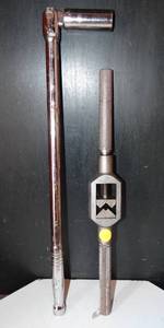lot 192 image: LARGE TORQUE RACHET & ADJUSTABLE HAND TWIST TAP REAMER