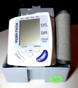 lot 200 image: YIJIA TECH YJ 168 ELECTRONIC WRIST CUFF BLOOD PRESSURE MONITOR IN CASE