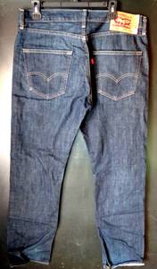 lot 214 image: MENS LEVI STRAUSS 501 JEANS - SIZE 34 X 32