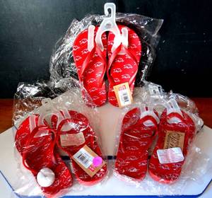 lot 232 image: NEW WTAGS - ARKANSAS RAZORBACKS CHILDRENS FLIP FLOPS (3X$)