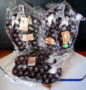 lot 233 image: NEW WTAGS - GEORGIA BULLDOGS CHILDRENS FLIP FLOPS (3X$)