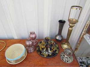 lot 42 image: Various household dcor items, candle holders, dessert clay bowl and more