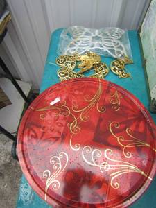 lot 49 image: Various butterfly dcor, Large red tin can empty