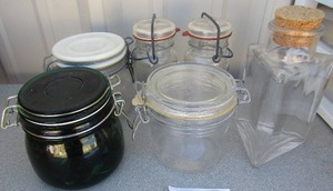 lot 62 image: Various size covered canisters qty 6