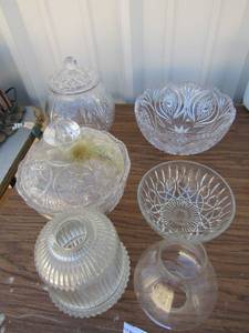lot 65 image: Various crystal bowls some covered, light clear glass cover, star David crystal candy dish