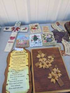 lot 72 image: Ten Commandments plaque, 1510 Nurses cross, 119 wood carved art piece of a cross with flowers, By David Meriwether, Summer fall winter spring hangers for dcor