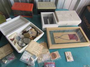 lot 122 image: Various small storage boxes, Lot of new doll house accessories kitchen items , furniture, wall mirrors, and more