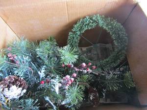lot 125 image: Box of Christmas greenery, includes a few pine cones