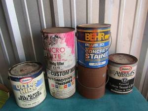 lot 126 image: Used cans of gloss and paint, unknown the condition of paint